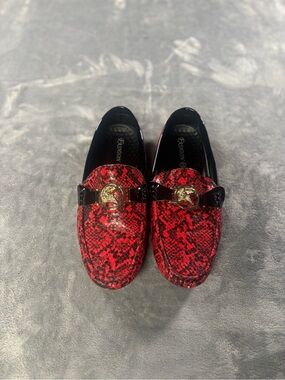 FASHION Red Snakeskin Loafers with Gold Accent